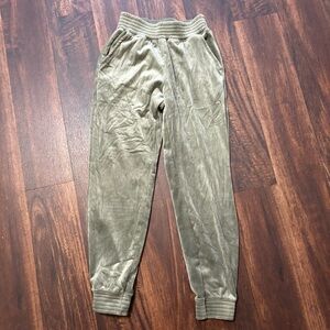 Abercrombie & Fitch Soft AF Collection Green Velour Joggers nwt